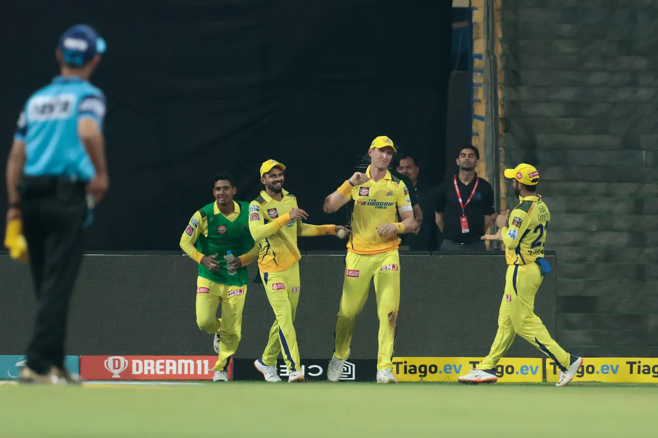 IPL 2023, MI vs CSK | Twitter reacts to Pretorius-Gaikwad winning tag-team title with sublime athleticism