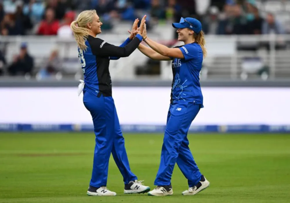 Women’s Hundred | Twitter reacts as Sarah Glenn stuns with one-handed grab sending Evelyn Jones packing