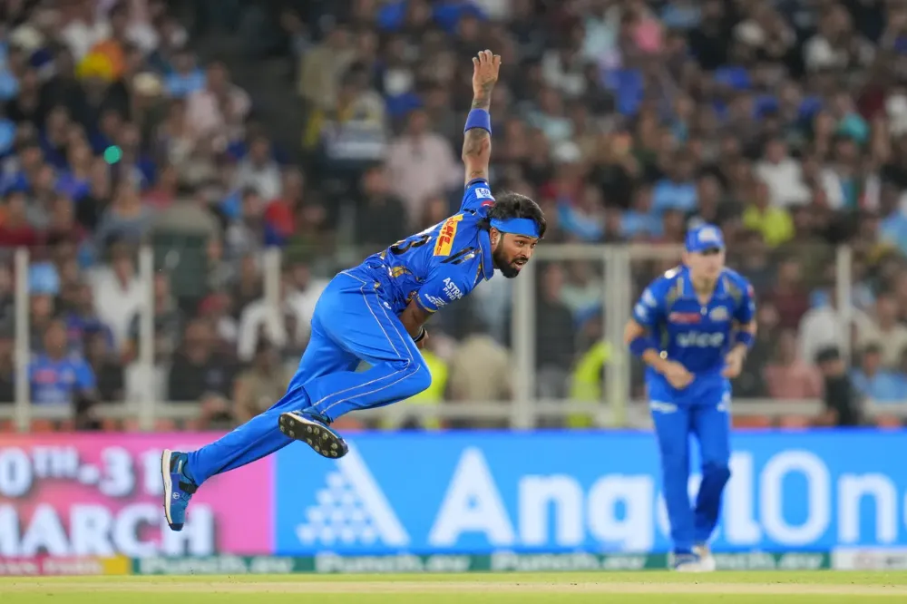 SRH vs MI | Twitter reacts as Hardik Pandya enters field of play with electrifying groove to stadium music
