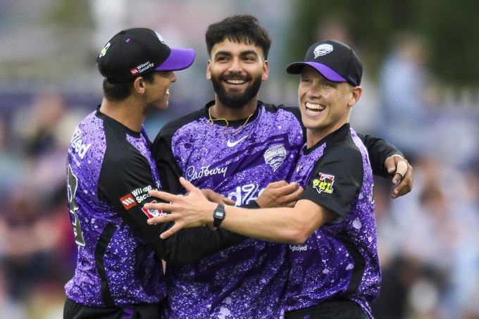 ‌MLR vs HH I Twitter applauds Hobart Hurricane’s steady win against minnows Renegades in the Big Bash League