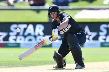 ‌WATCH, WBBL | Commentator Katey Martin hides behind sound bars after fluffed catching attempt 