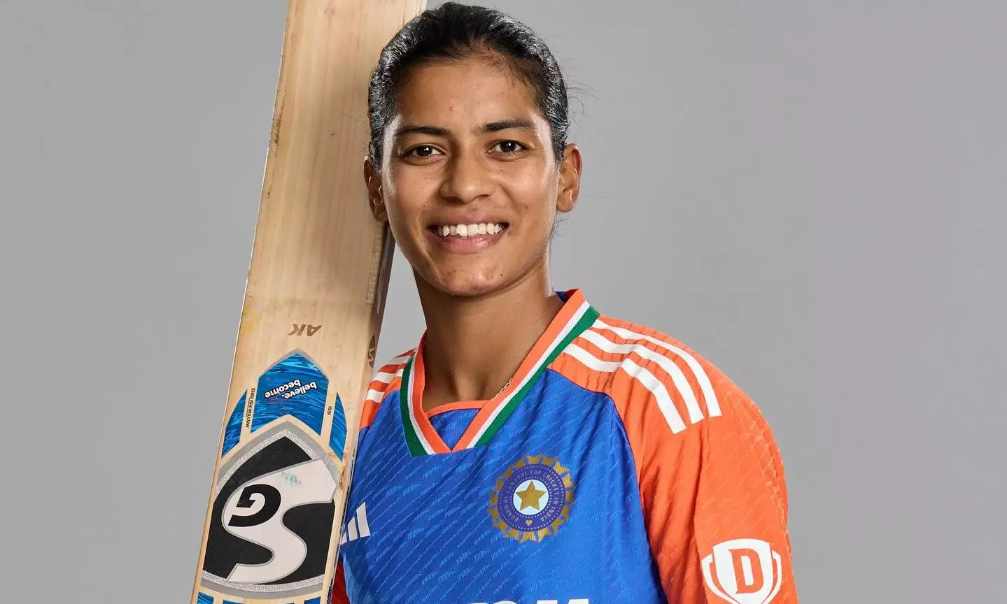 IND-W vs SL-W | Twitter reacts as Amanjot Kaur's luck runs out after Vishmi Gunaratne's stunning diving catch