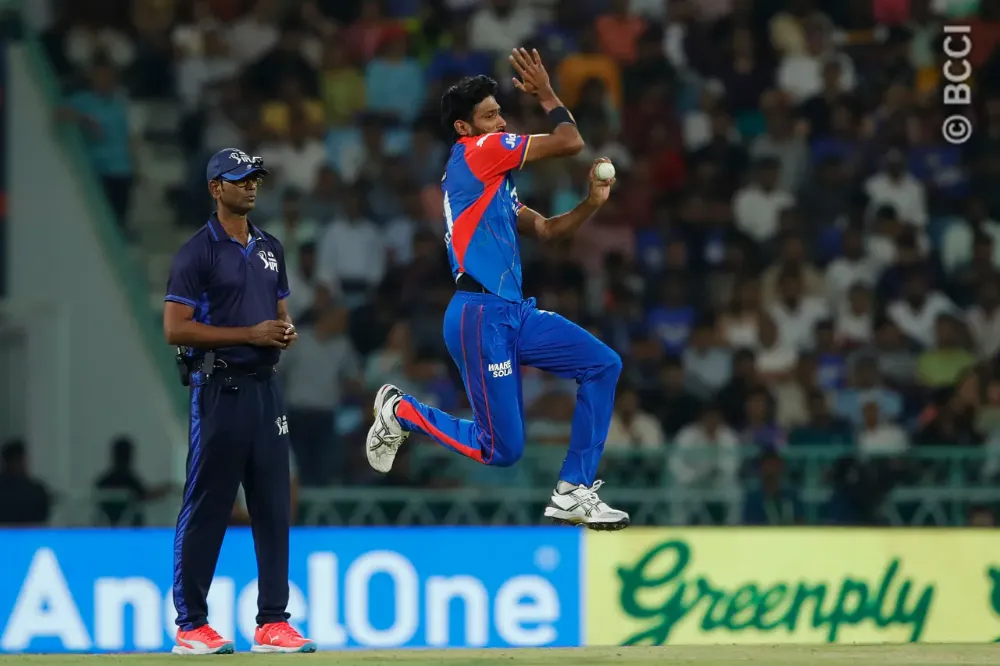 ‌IPL 2024 | Twitter laughs at Pant giving DRS reality check to Khaleel’s funny celebrappeal