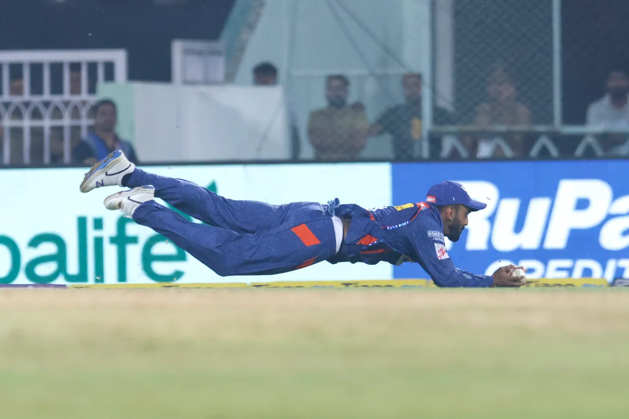 IPL 2023, LSG vs PBKS | Twitter reacts to KL Rahul's gravity-defying fielding effort to pluck screamer