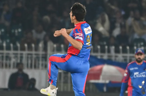 ‌PSL 2024 | Twitter reacts to Hamza's reactionary celebration following Munro’s unnecessary stare