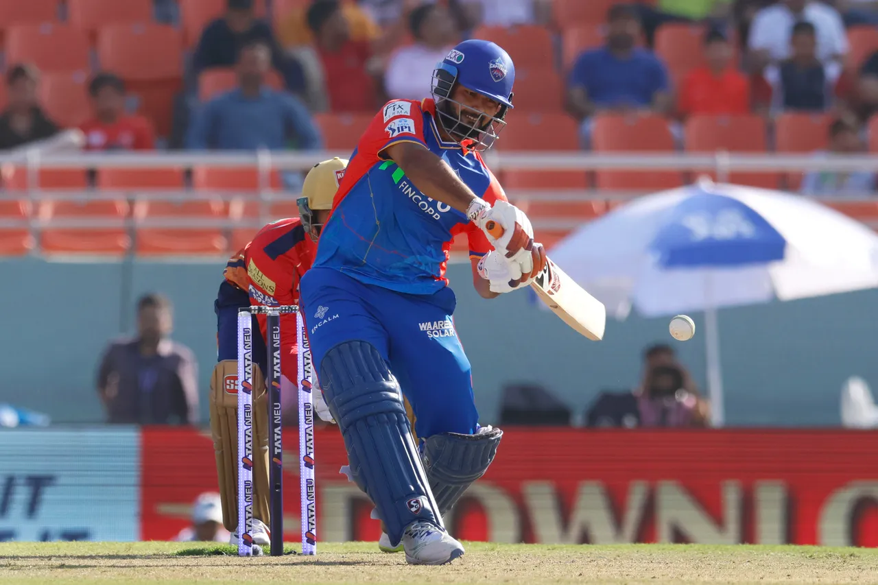 IPL 2024 | Twitter and Ricky Ponting console fuming Rishabh Pant after tame dismissal