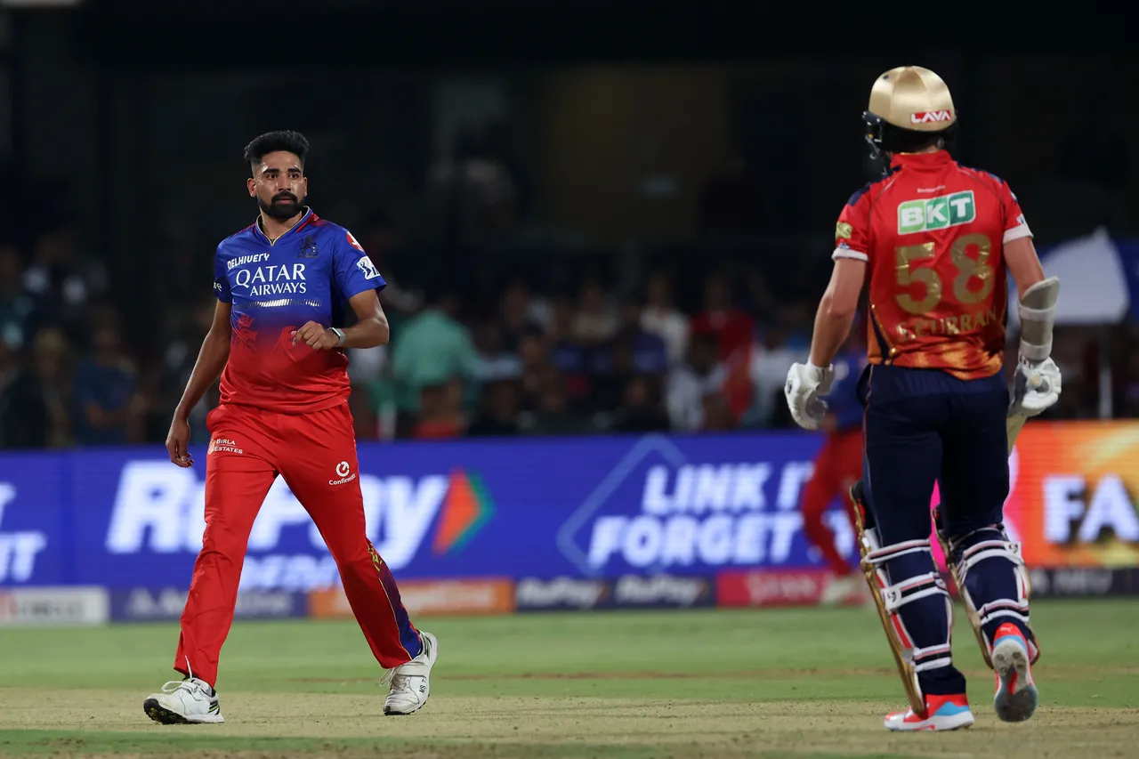 ‌IPL 2024 | Twitter reacts to chirpy Siraj staring down Curran amidst sharp bumpers