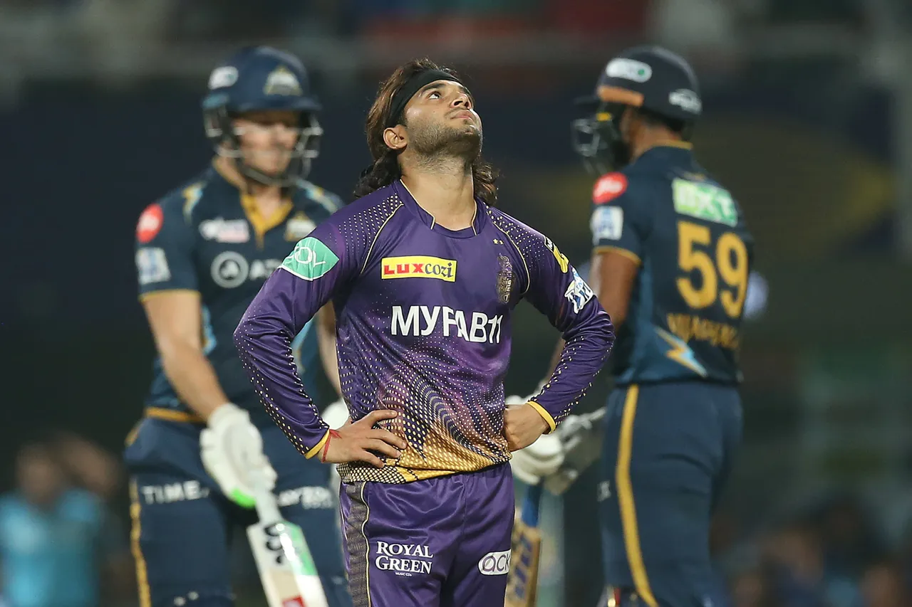 IPL 2023, KKR vs GT | Twitter reacts to Andre Russell livid with Suyash Sharma over lethargic fielding