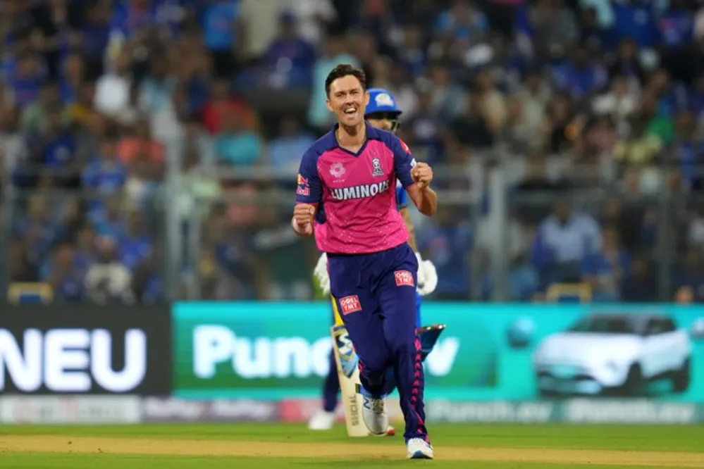 ‌IPL 2024 | Twitter ablaze as Boult outsmarts Rohit yet again to disappoint Wankhede crowd