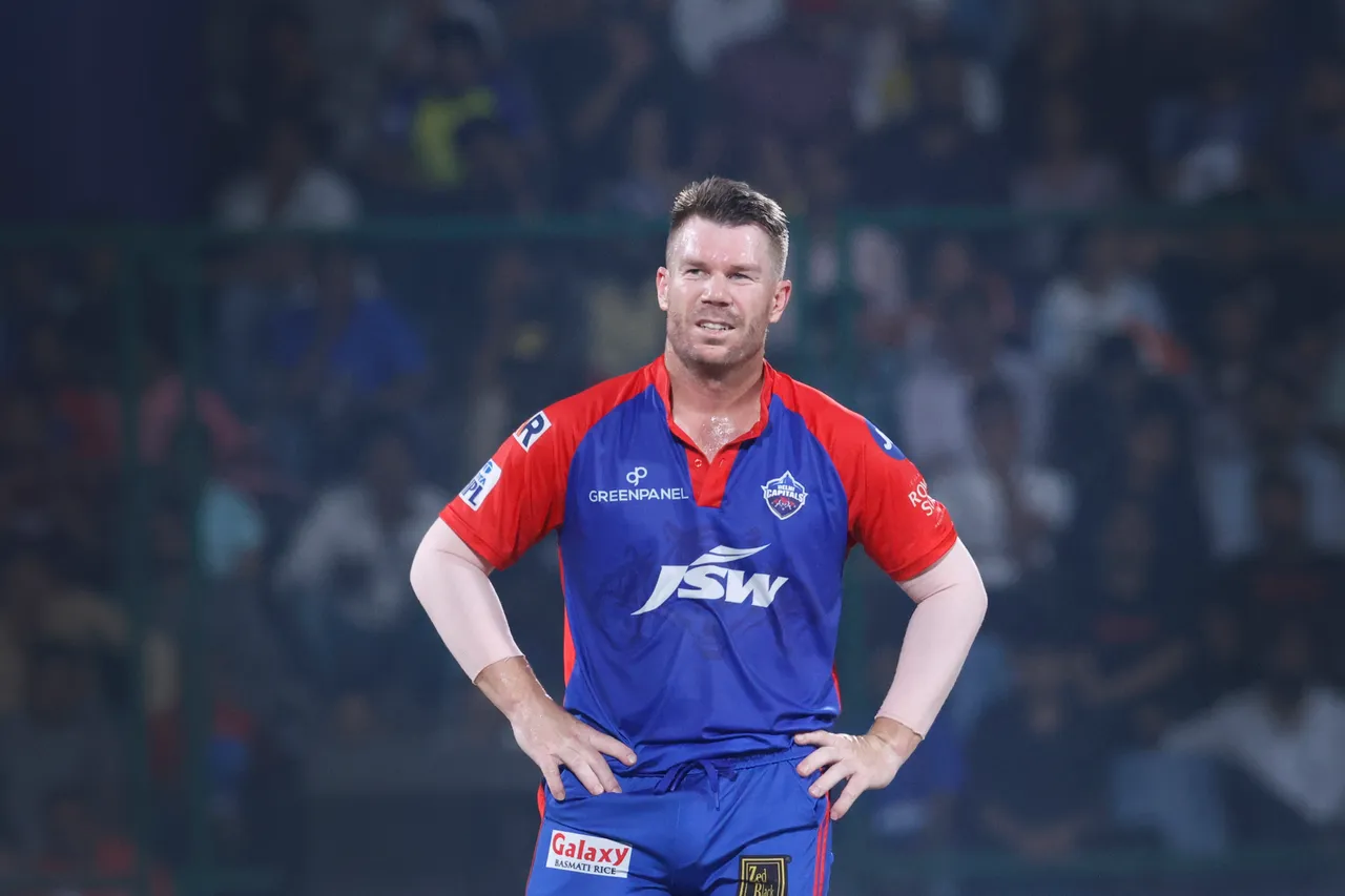 IPL 2023, PBKS vs DC | Twitter reacts as third umpire's hasty single angle decision makes Warner-Salt duo angry