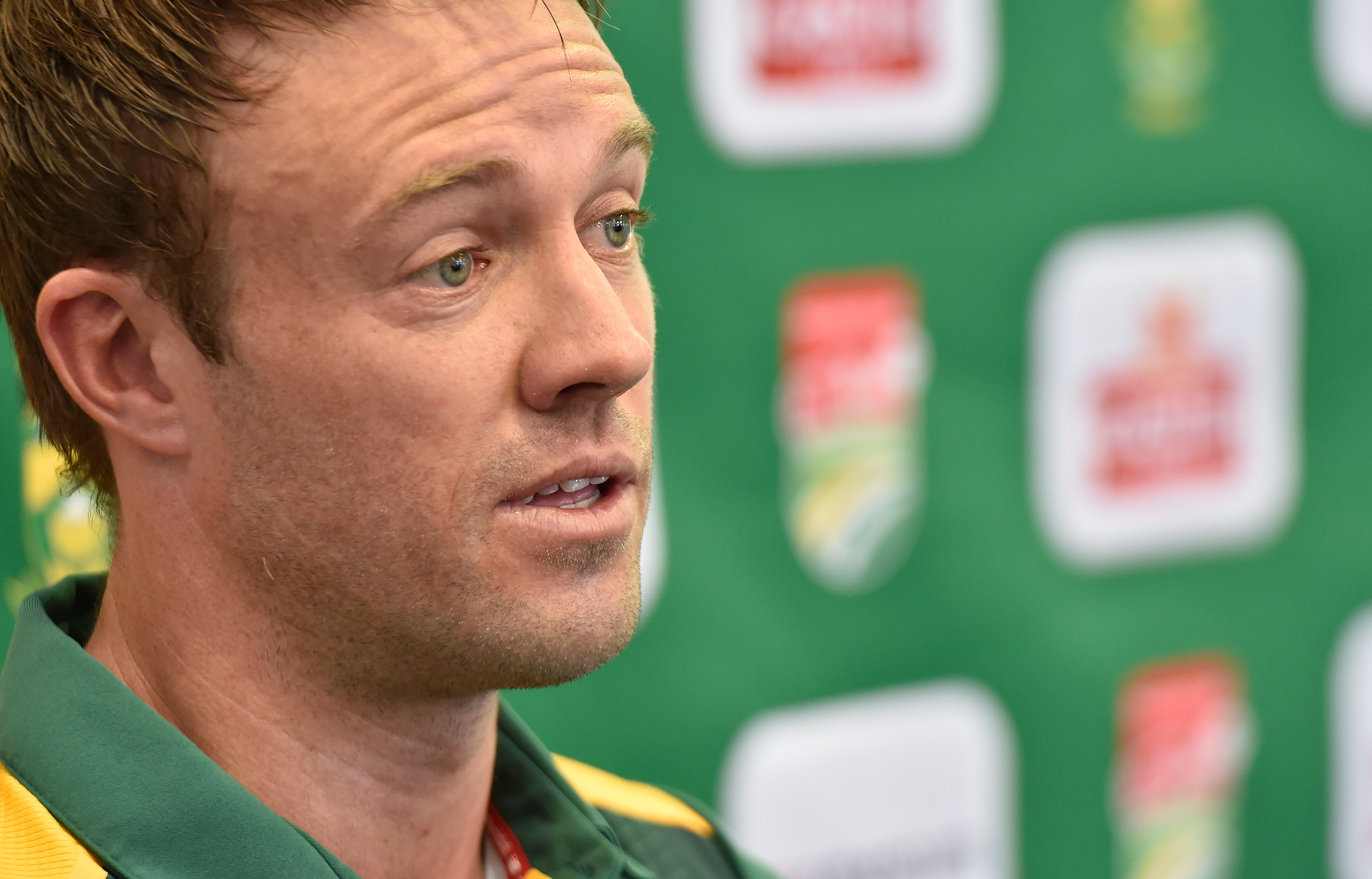 AB de Villiers compares Kohli to a surgeon