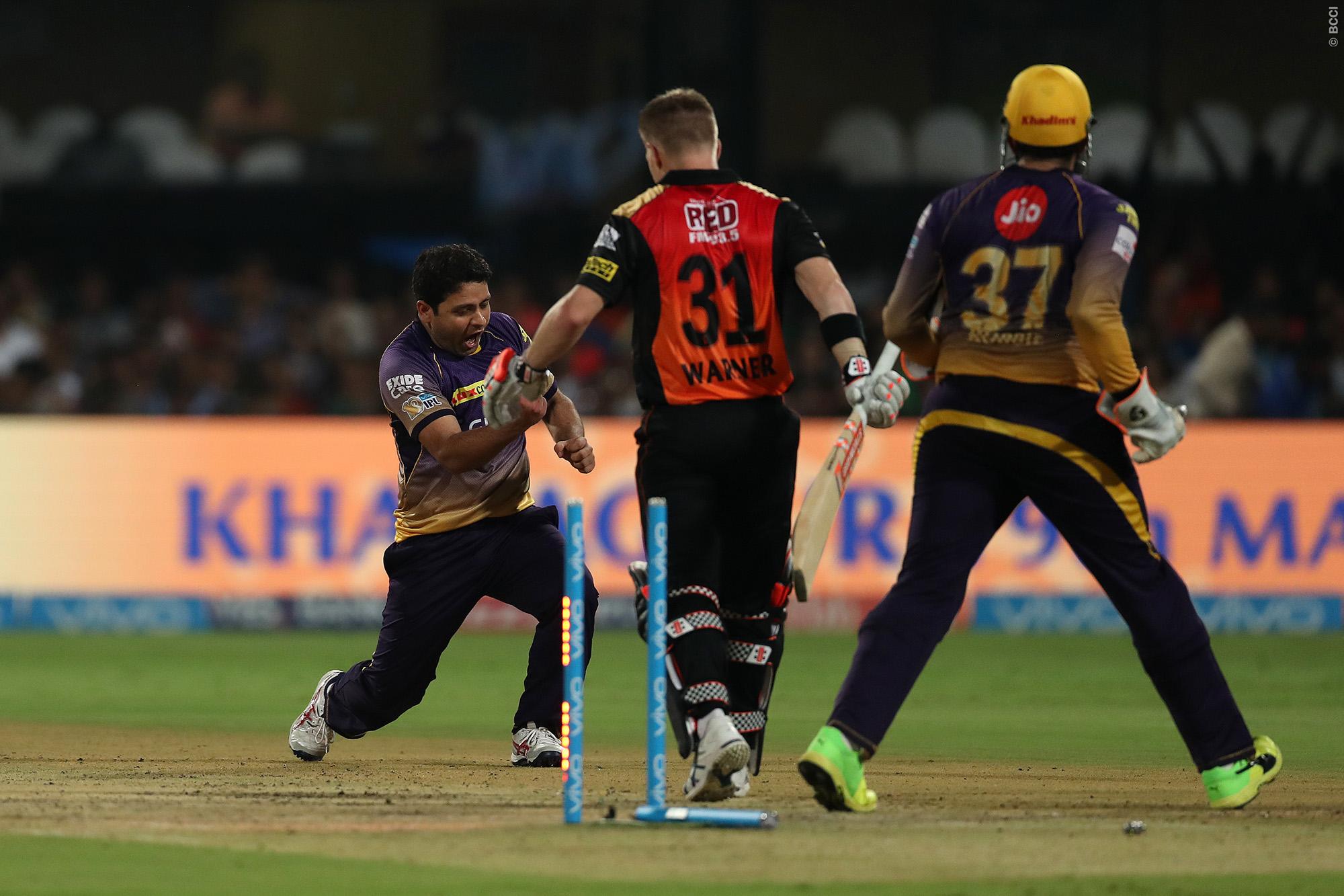 Twitter reacts as the rain gods almost take the match away from KKR's grasp