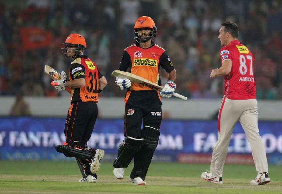 IPL 2016: Warner, Dhawan guide SRH to third win on the trot