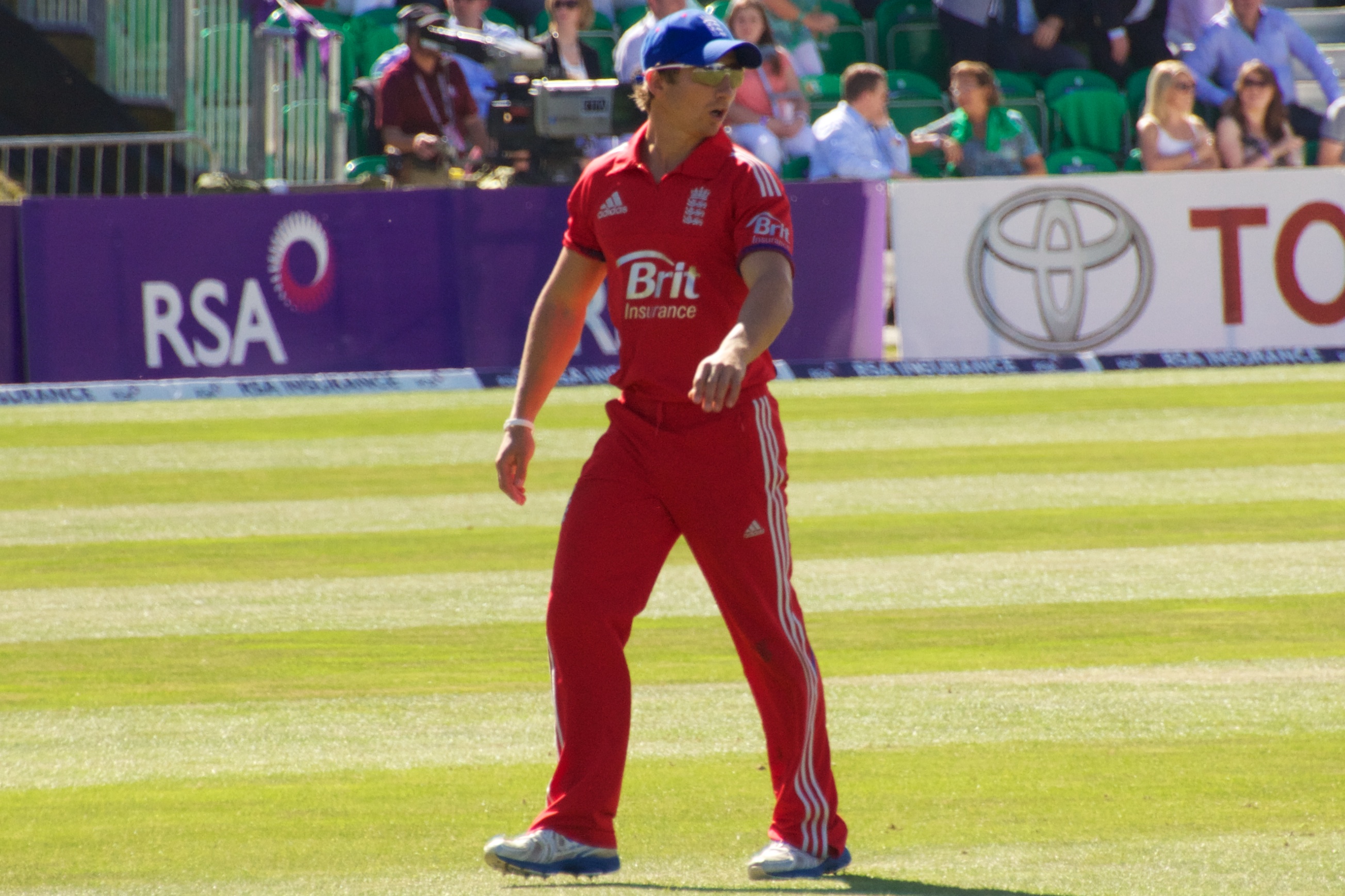 English batsman James Taylor ends career over serious heart condition