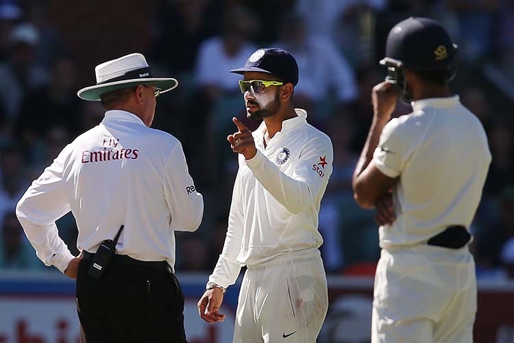 Twitter reacts to Kohli's bizarre hit wicket and praises Hameed for his fifty