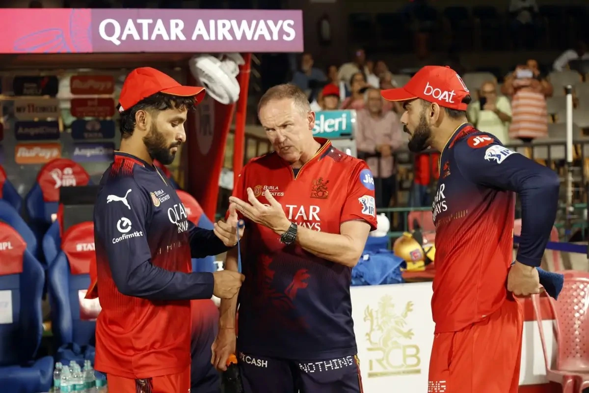 Why Andy Flower Was Penalised After RCB vs MI Match?