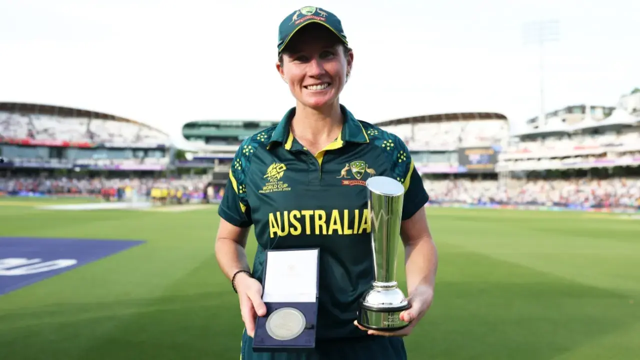Beth Mooney Reclaims No. 1 Spot in ICC Women's T20I Rankings.