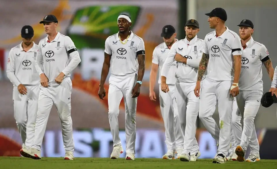 England Tweaks Squad With One Change for Adelaide Test