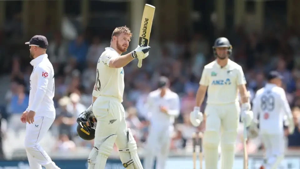 Maiden Test Hundred from Glenn Phillips Rescues New Zealand.