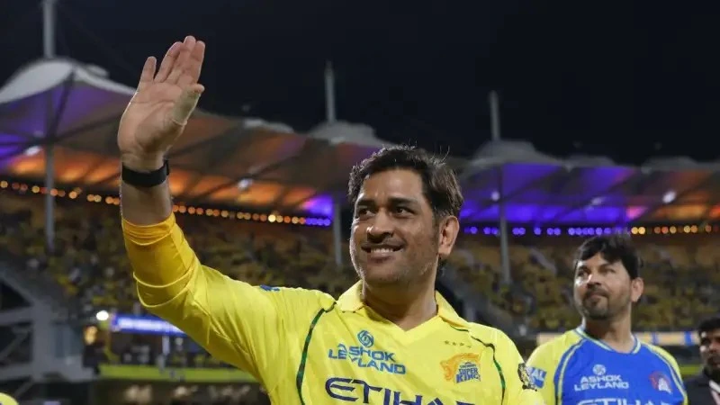 Big Concern for CSK as MS Dhoni Heads Back to Ranchi.