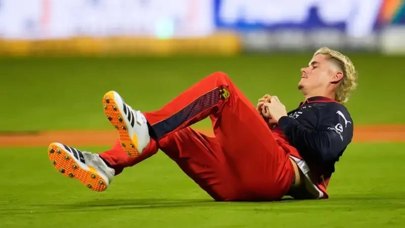 Fans Go Crazy as RCB Players Hype Jacob Bethell as ‘Starboy’