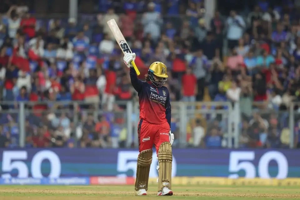 RCB went against Mumbai Indians.