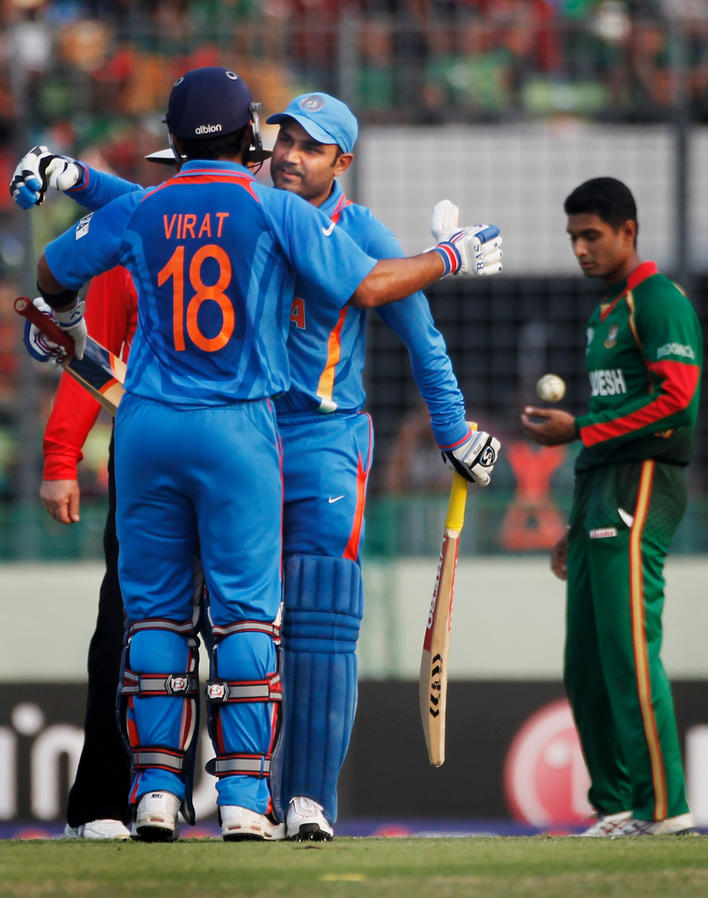 This gesture by Virender Sehwag and Virat Kohli for a physically challenged person will melt your heart