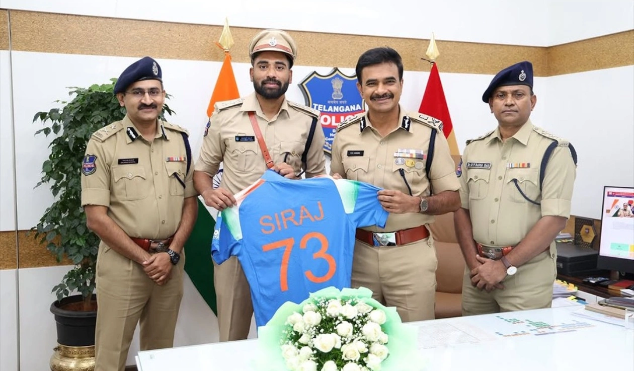 Watch Mohammed Siraj's Meeting with Telangana DGP in Hyderabad