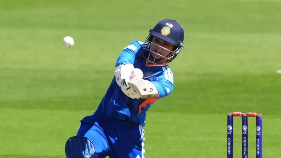 Smriti Mandhana shines as India outclass Pakistan at Edgbaston.