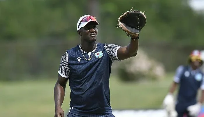 Daren Sammy in a training session with his team.