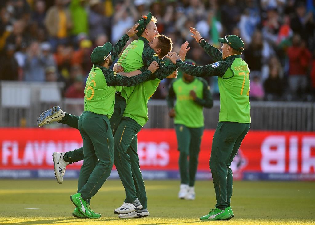 Twitter reacts as Australia lose to South Africa in a last over thriller