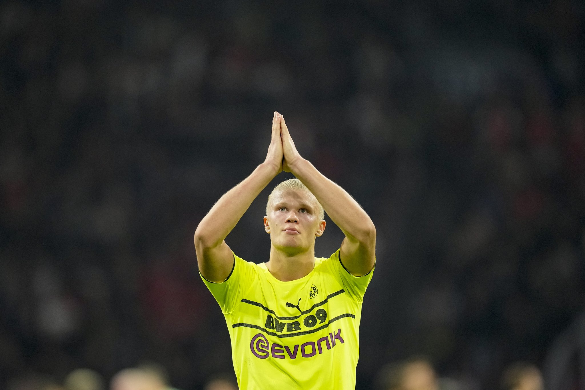 Borussia Dortmund press me and so I have to make a decision soon, admits Erling Haaland