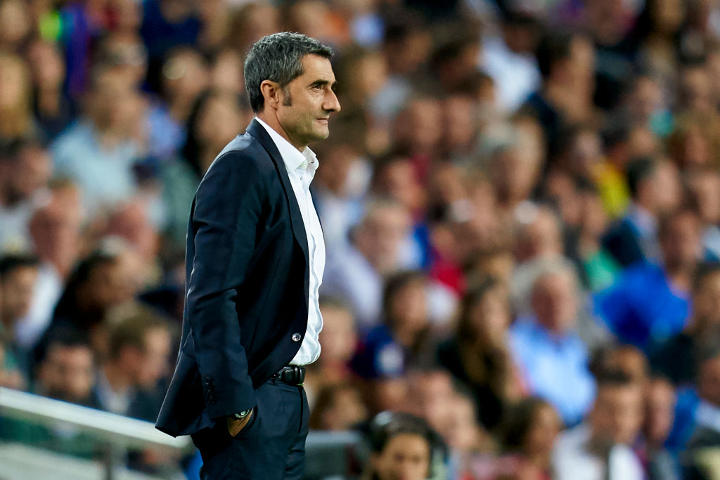 Problems should be solved internally at club, suggests Ernesto Valverde