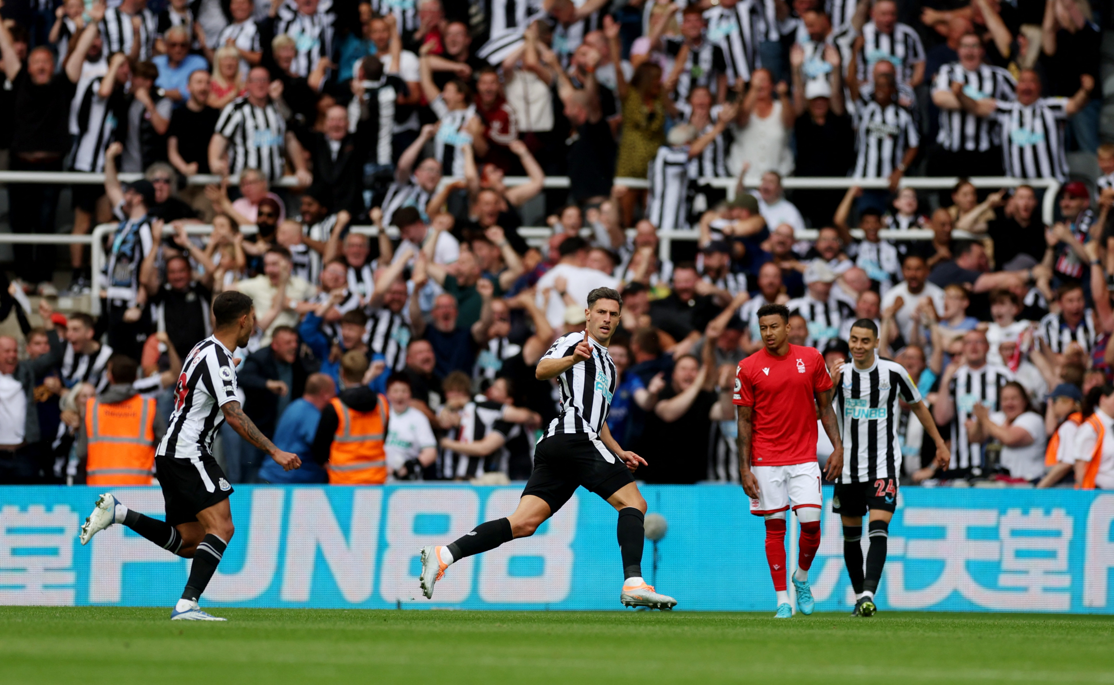 WATCH | Fabian Schar with a blockbuster of a strike to send St James Park’s into raptures