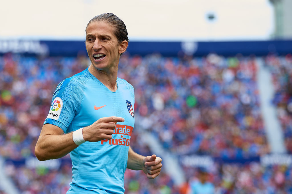 Had three or four clubs to consider, reveals Filipe Luis after Flamengo move