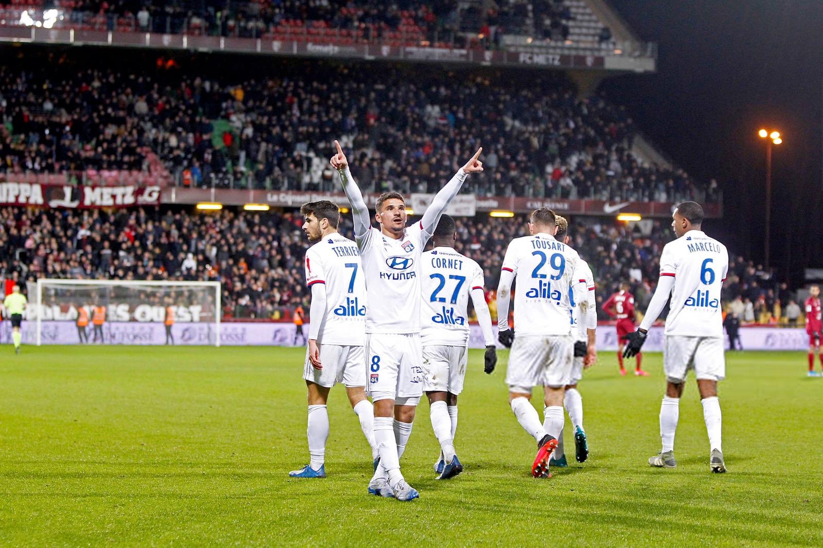 Olympique Lyon haven’t received any official offers for Houssem Aouar, reveals Juninho