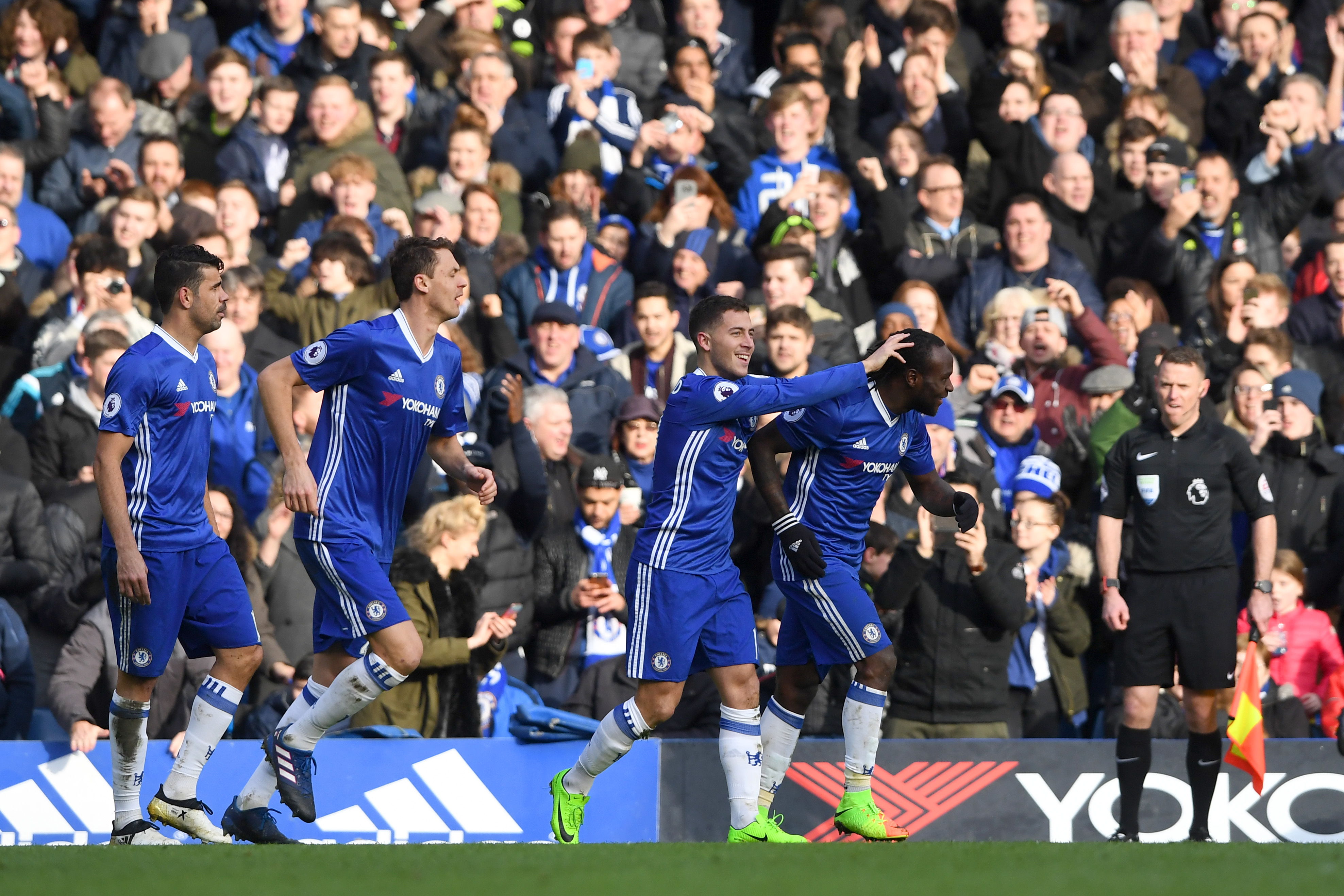 EPL Round-up | Chelsea end Arsenal's title challenge; Lukaku scores four