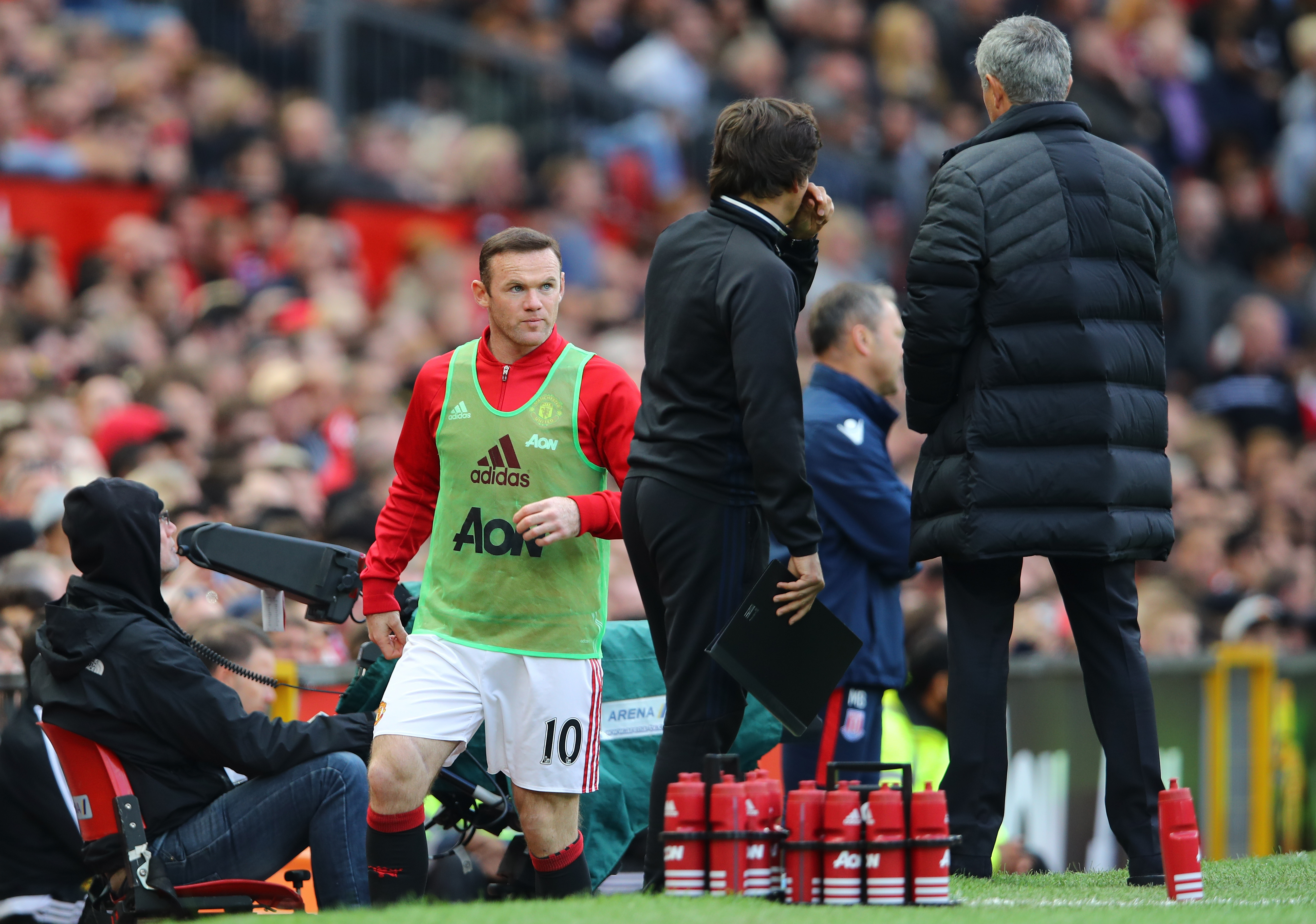 Manchester United - Rooney is not going anywhere, insists Jose Mourinho