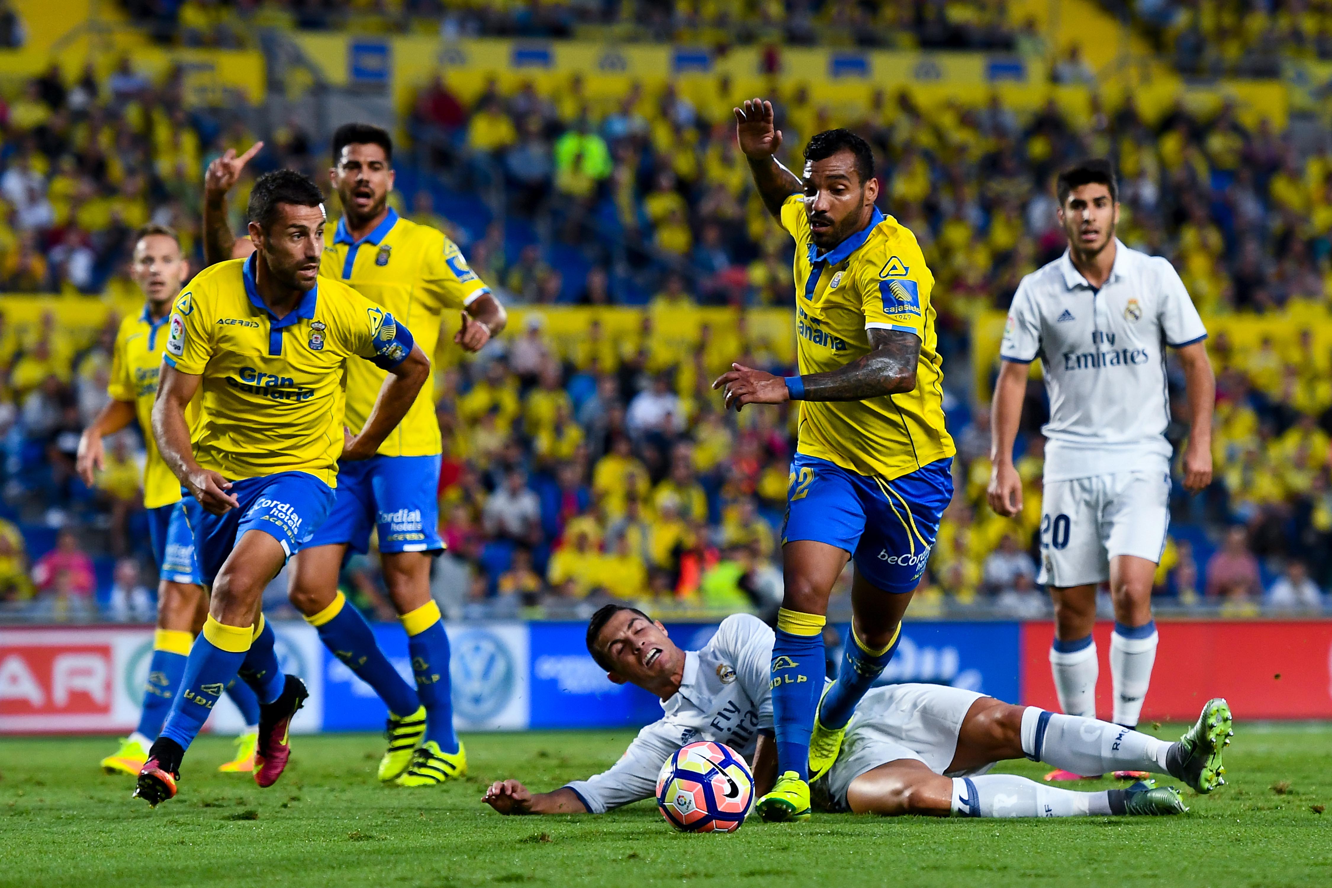 La Liga Roundup: Unhappy Ronaldo substituted in Las Palmas draw; Barcelona sans Messi thrash Sporting Gijon