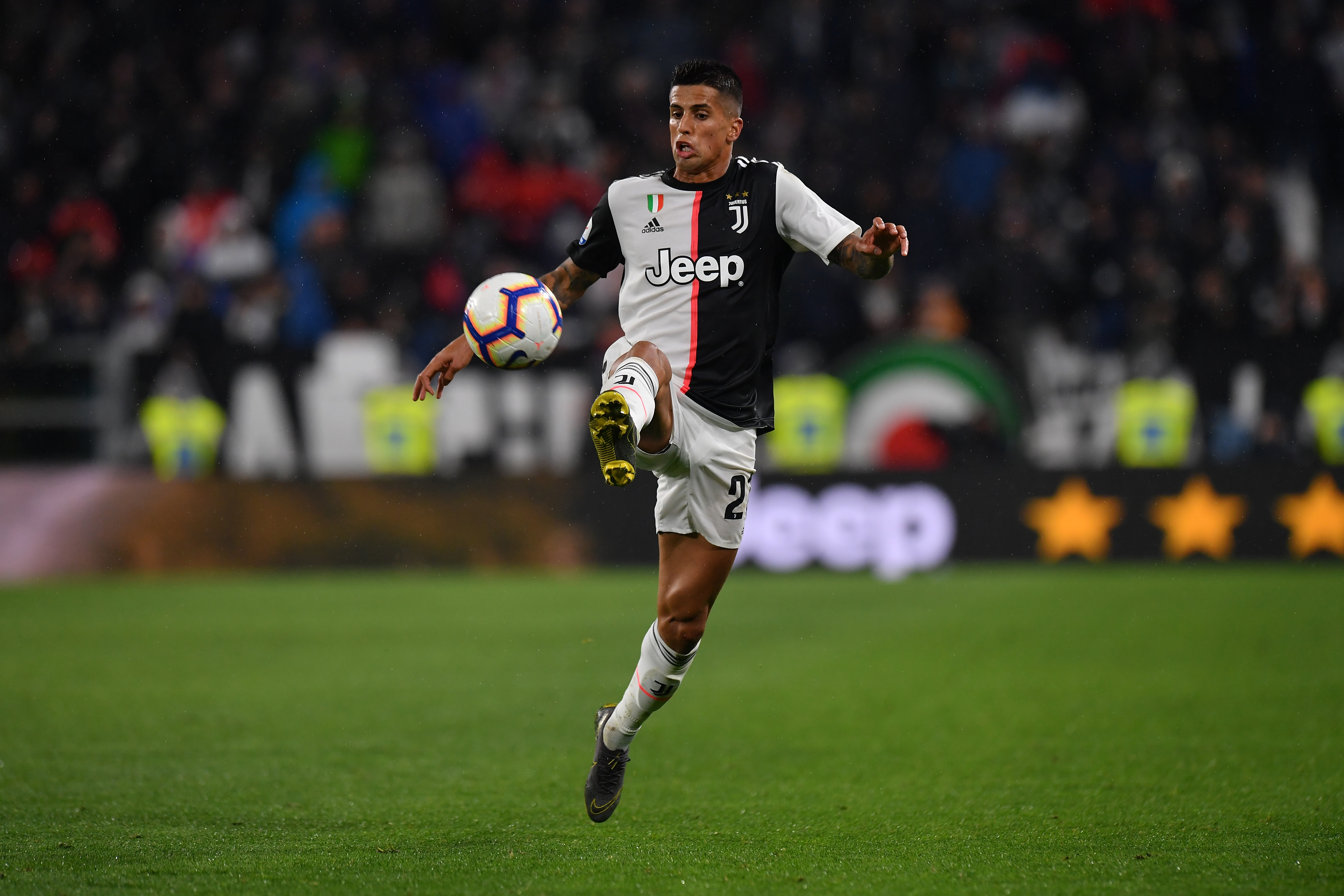 Reports | Manchester City re-open talks for Joao Cancelo