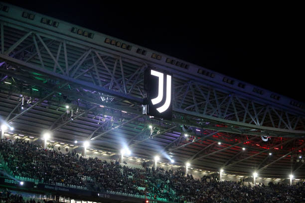 Juventus investigated for final irregularities with offices being raided