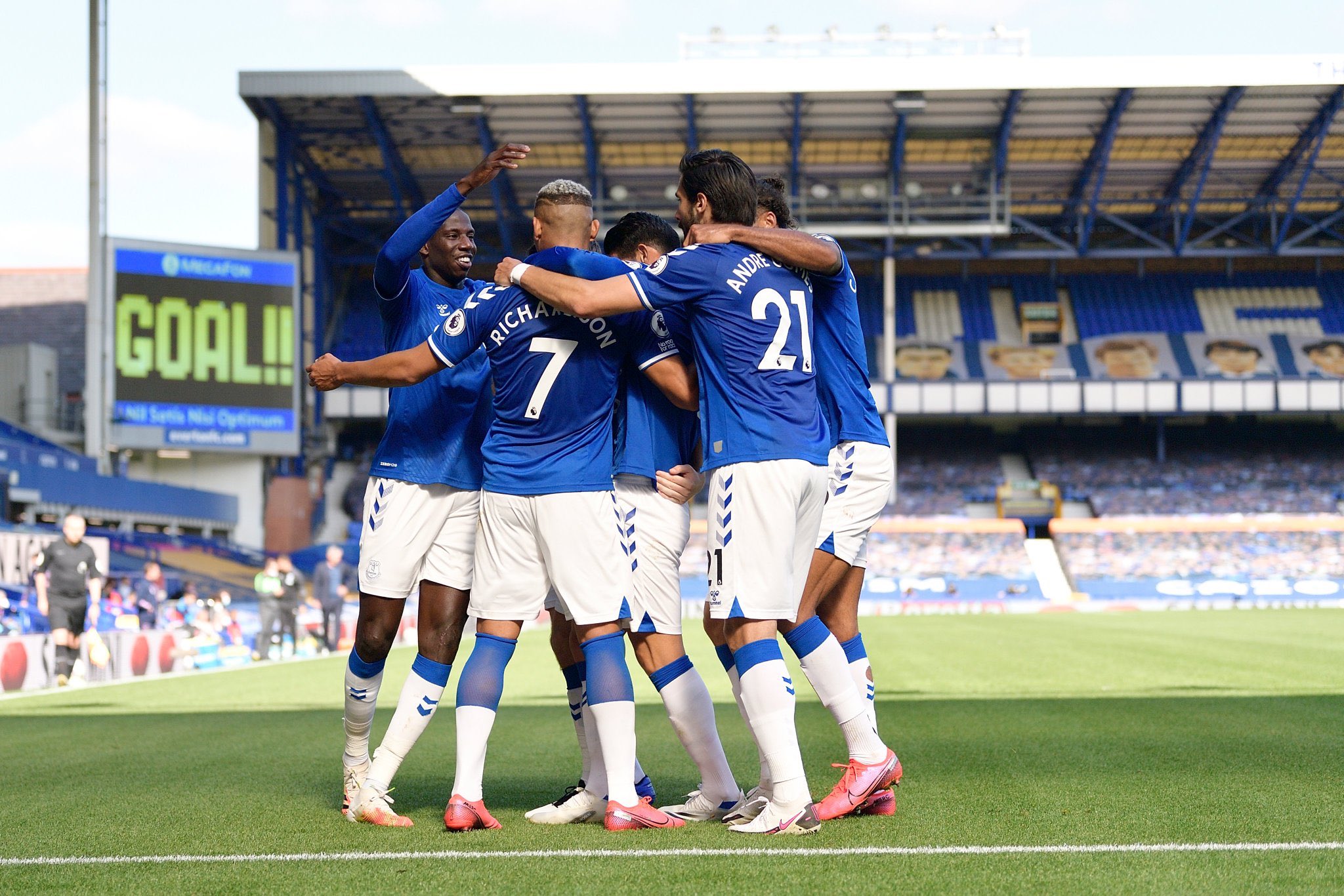 Reports | Farhad Moshiri holds talks with consortium over potential Everton takeover bid