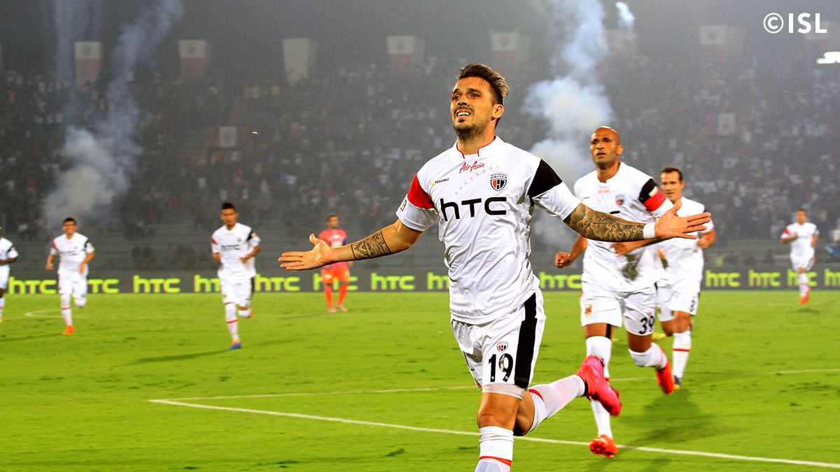 ISL 2015: Velez and NorthEast knock Pune out of contention