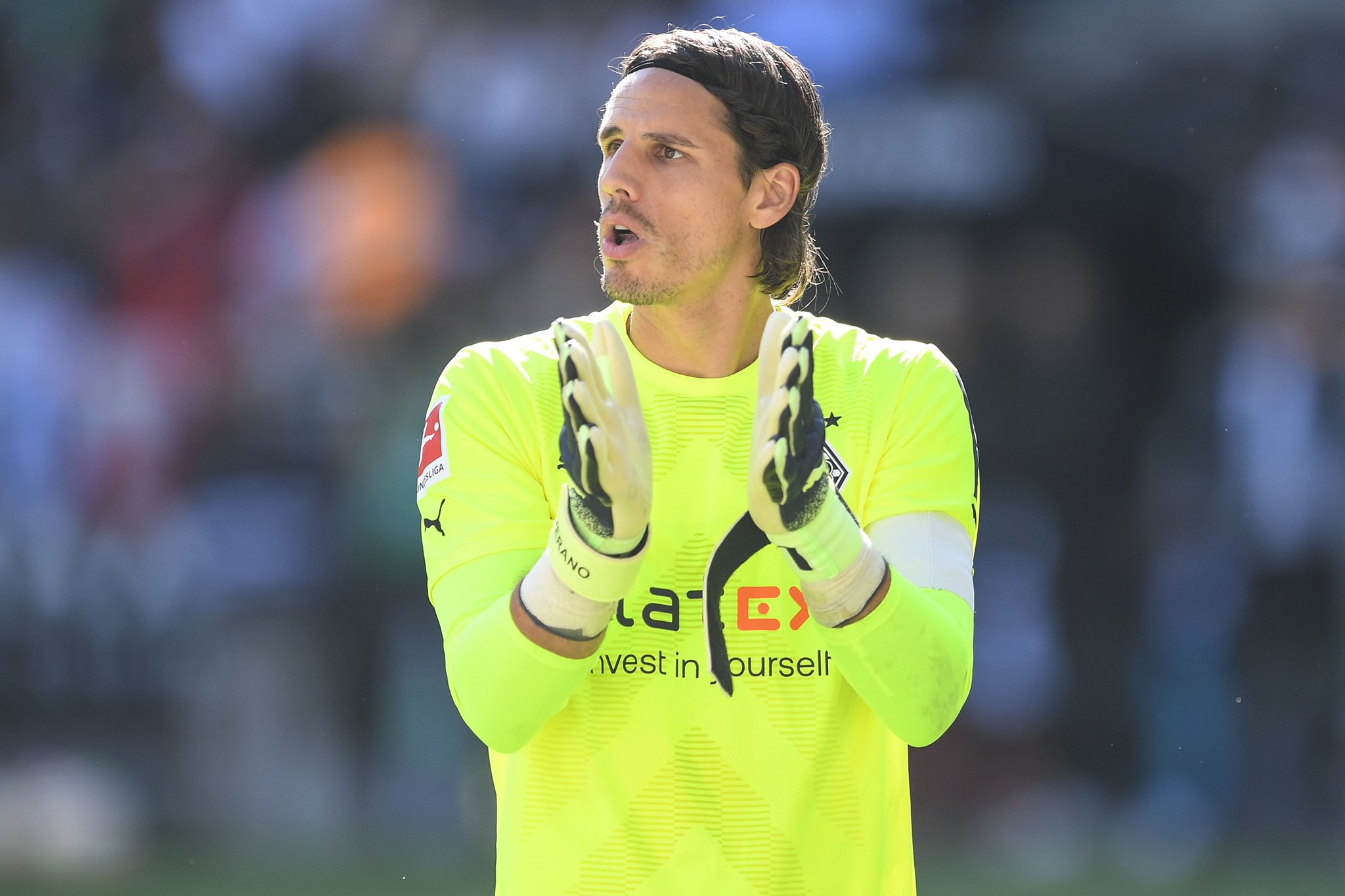WATCH | Yann Sommer stuns the interweb with catalogue of world class saves vs Bayern