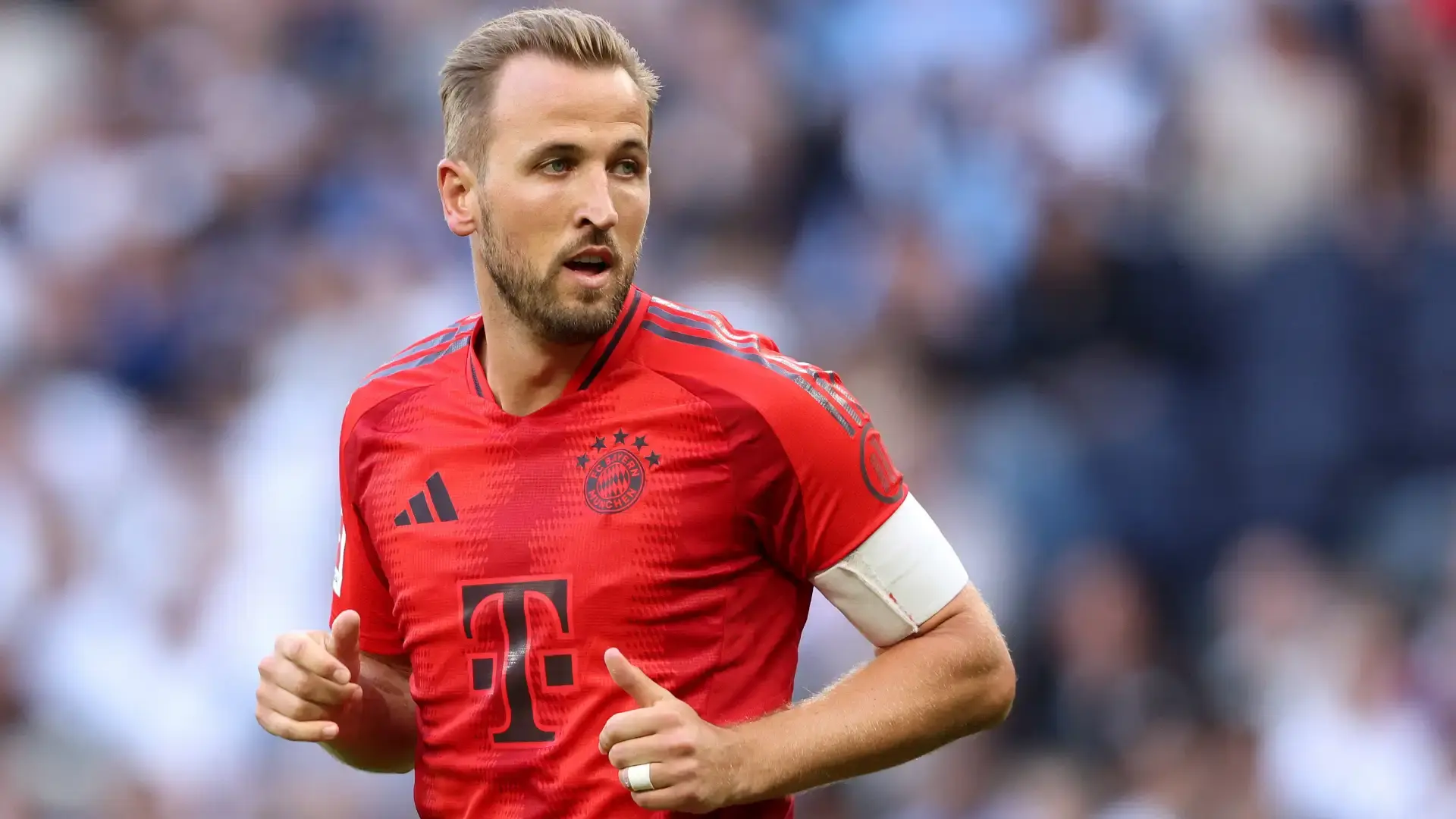 Bayern Munich Beats Wolfsburg 1-0 Despite Kane Penalty Miss.