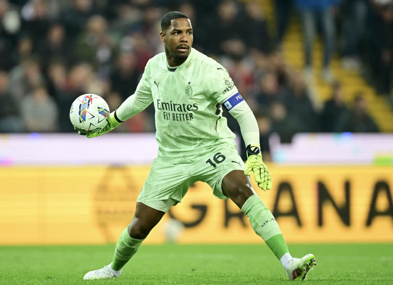 Chelsea Renew Interest in AC Milan Goalkeeper Maignan