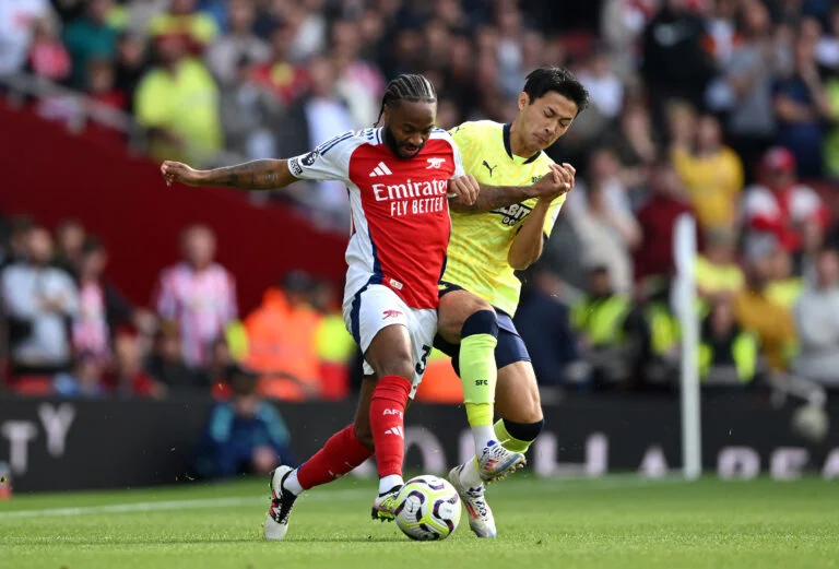 Raheem Sterling Misses Key Opportunities in Arsenal’s Clash with Crystal Palace