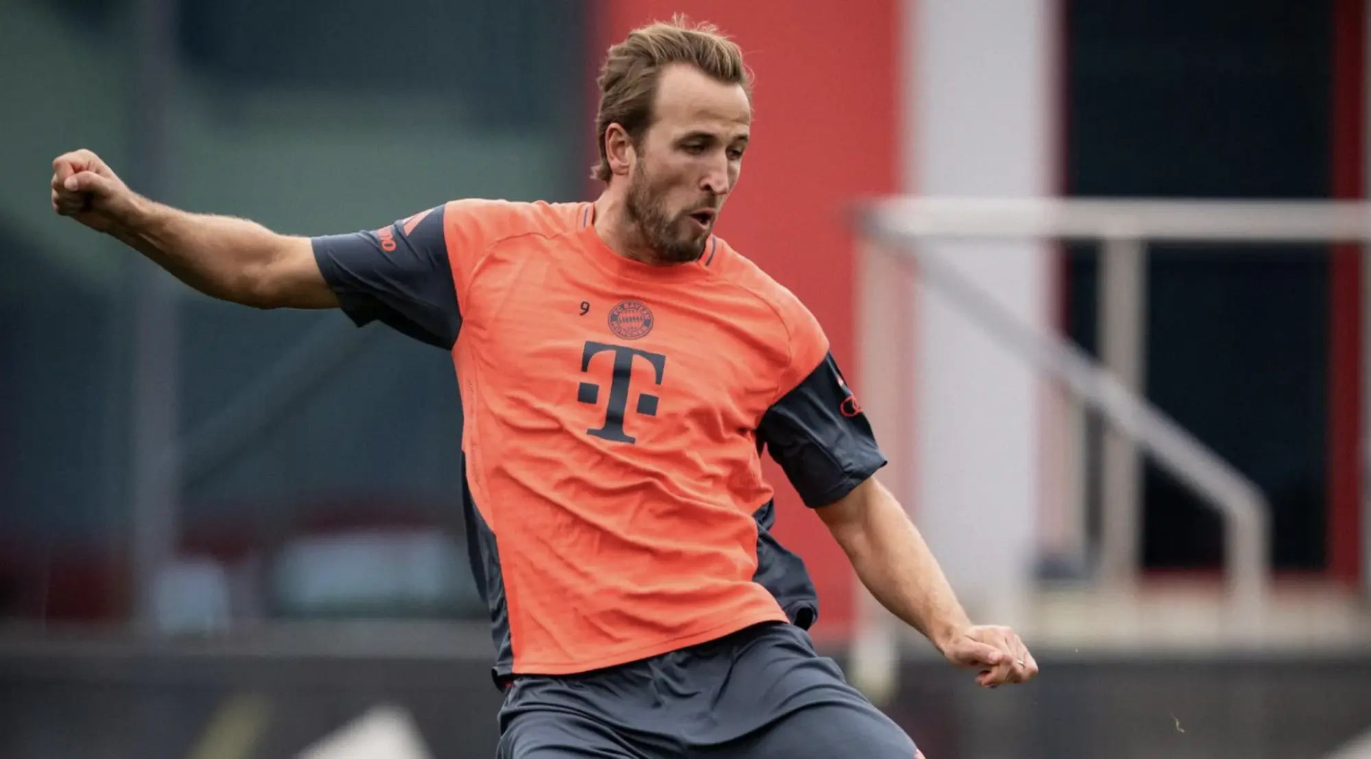 Harry Kane Brace Powers Bayern to 5-0 Win Over Hamburg