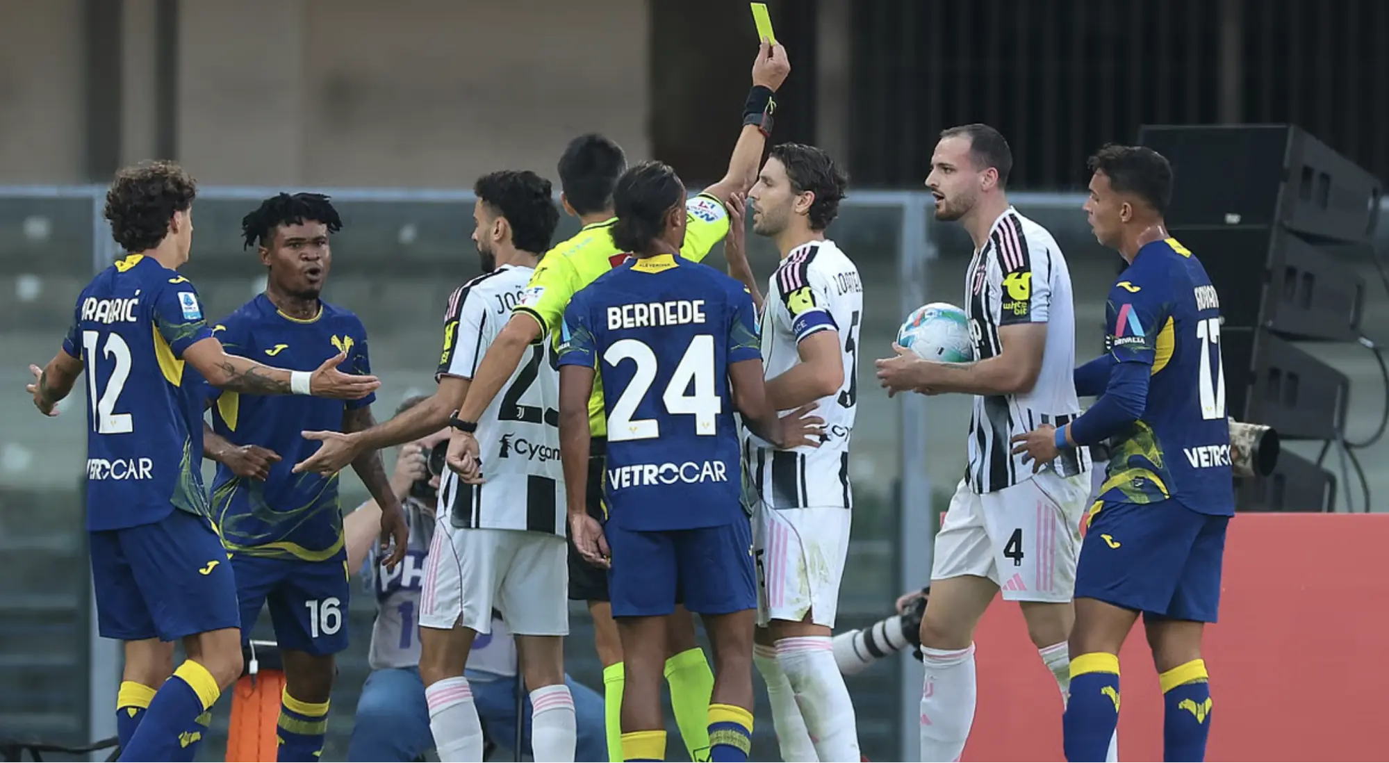 Juventus Held to 1-1 Draw by Hellas Verona After Controversial Refereeing