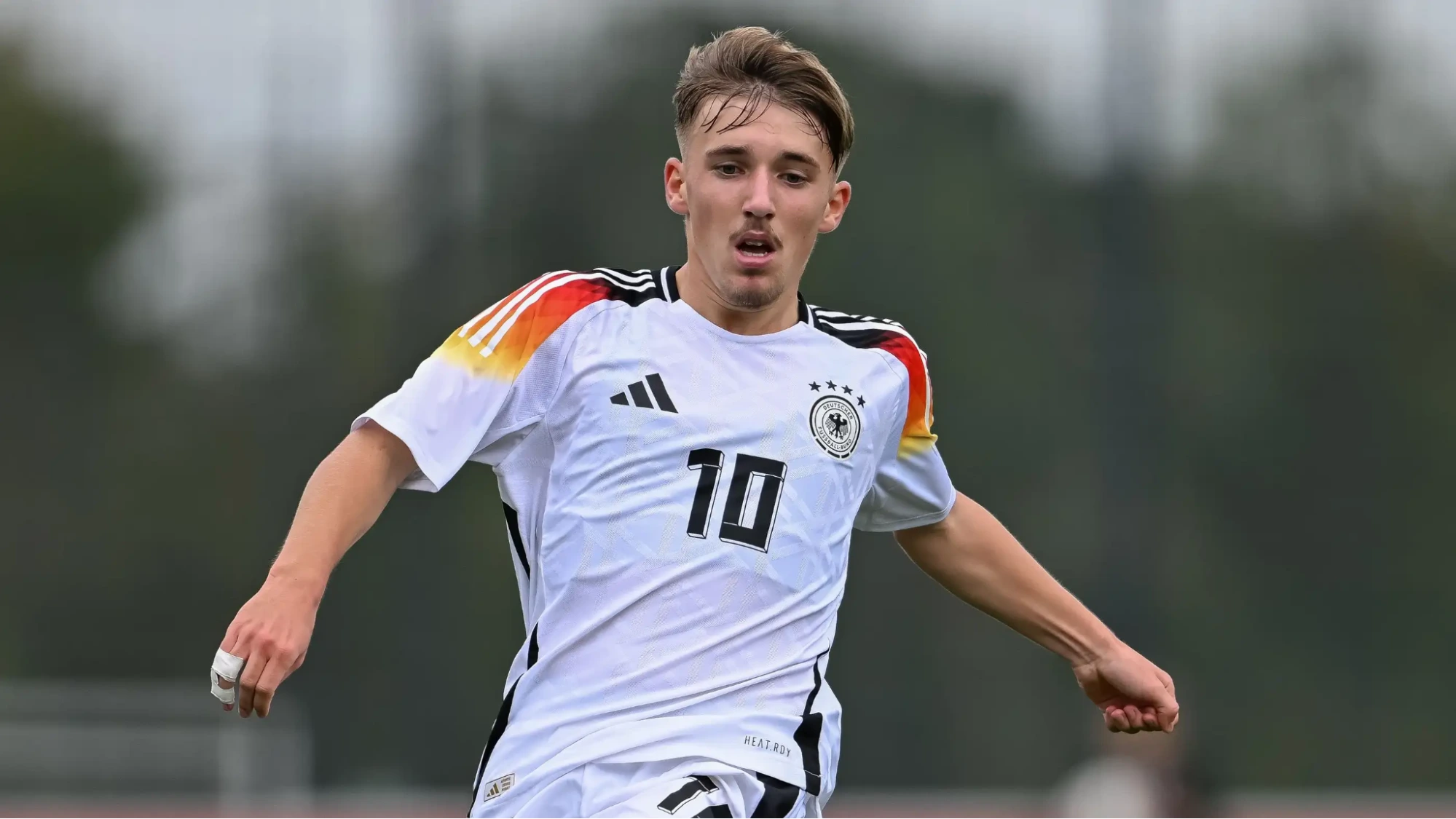 Arsenal Eye Bayern Teenager Lennart Karl After Liverpool Wirtz Move